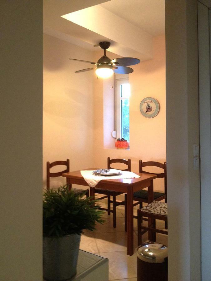 Lovely Apartm.Near Airport Kardia Exterior photo