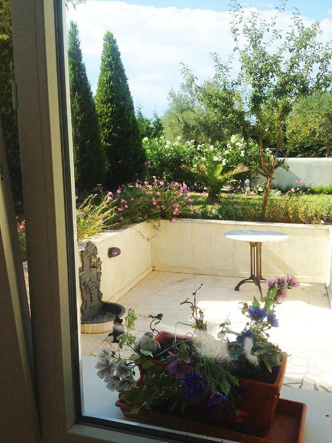 Lovely Apartm.Near Airport Kardia Exterior photo