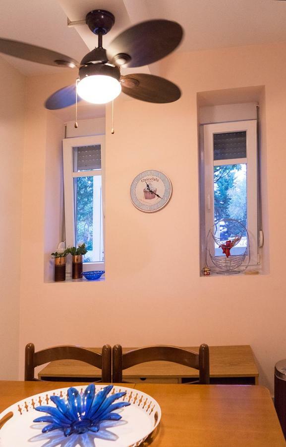 Lovely Apartm.Near Airport Kardia Exterior photo
